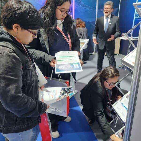 POSTGRADO UACH PUERTO MONTT PRESENTES EN FERIA AQUASUR